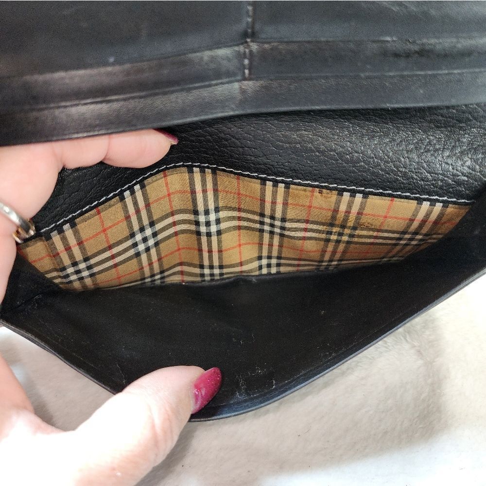 Authentic Burberry Long Wallet - Picture 5 of 11